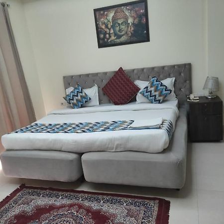 Hotel The Am Bliss Gurgaon Buitenkant foto