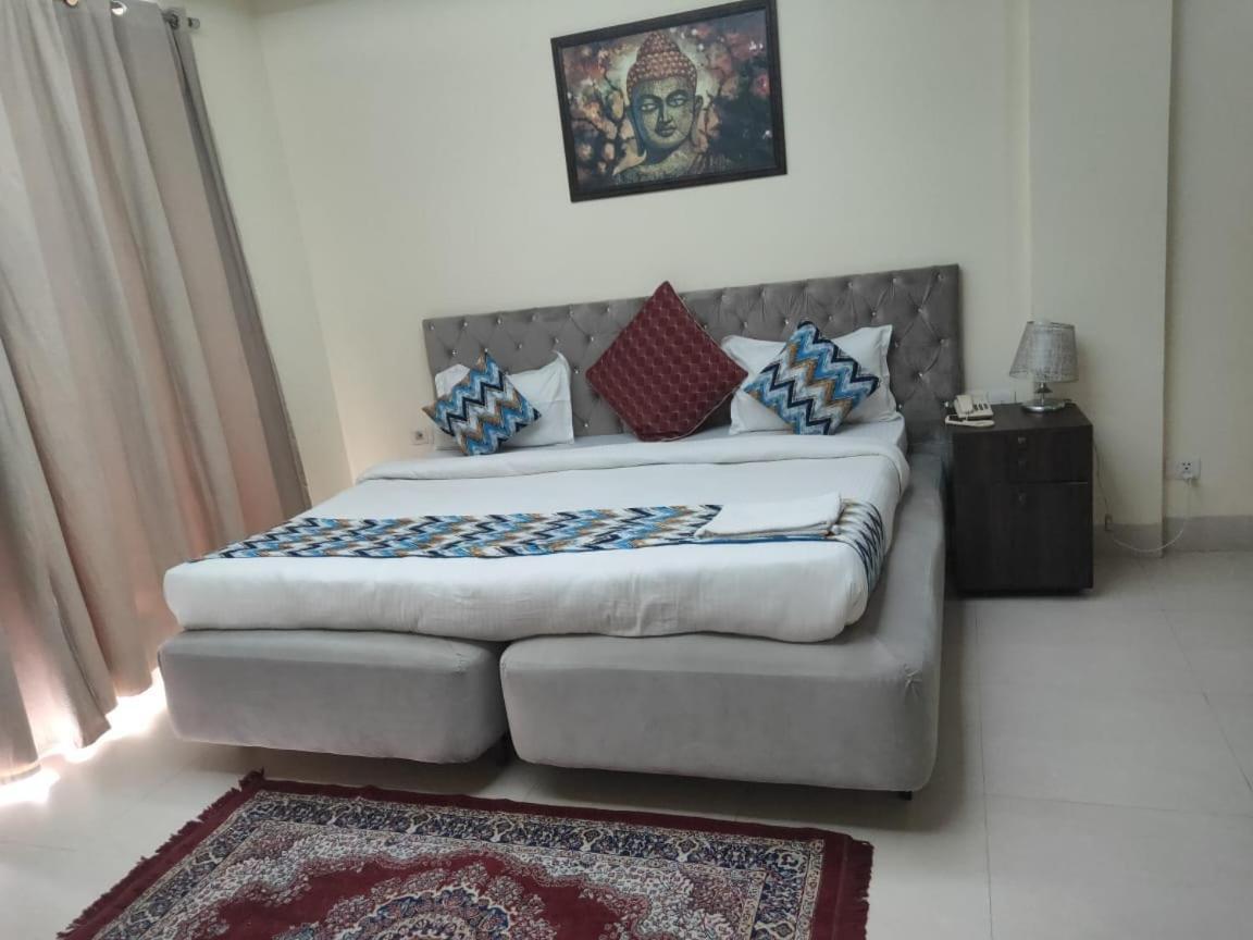 Hotel The Am Bliss Gurgaon Buitenkant foto